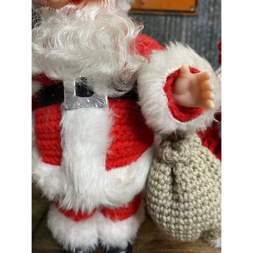 Vintage Santa & Mrs Claus Soap Bottle Set Figures 12